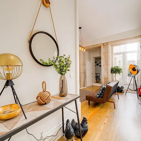 Nomad's Terrace & Spacious Apartment Porto